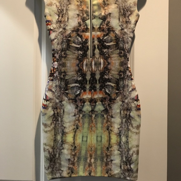 Funktional cap sleeve mini dress - Picture 8 of 8